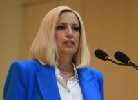 Ζέφη Δημαδάμα για το θάνατο της Φώφης Γεννηματά στο pagenews.gr: Έδωσε σκληρή μάχη και μας έδινε δύναμη Ζέφη Δημαδάμα για το θάνατο της Φώφης Γεννηματά στο pagenews.gr: Έδωσε σκληρή μάχη και μας έδινε δύναμη