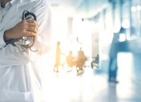 Κορωνοϊός: Συγκινεί η ζωγραφιά μικρού παιδιού προς τον άρρωστο πατέρα του