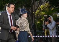 Επίθεση με βιτριόλι: Έφτασε στο δικαστήριο η Ιωάννα Παλιοσπύρου Επίθεση με βιτριόλι: Έφτασε στο δικαστήριο η Ιωάννα Παλιοσπύρου