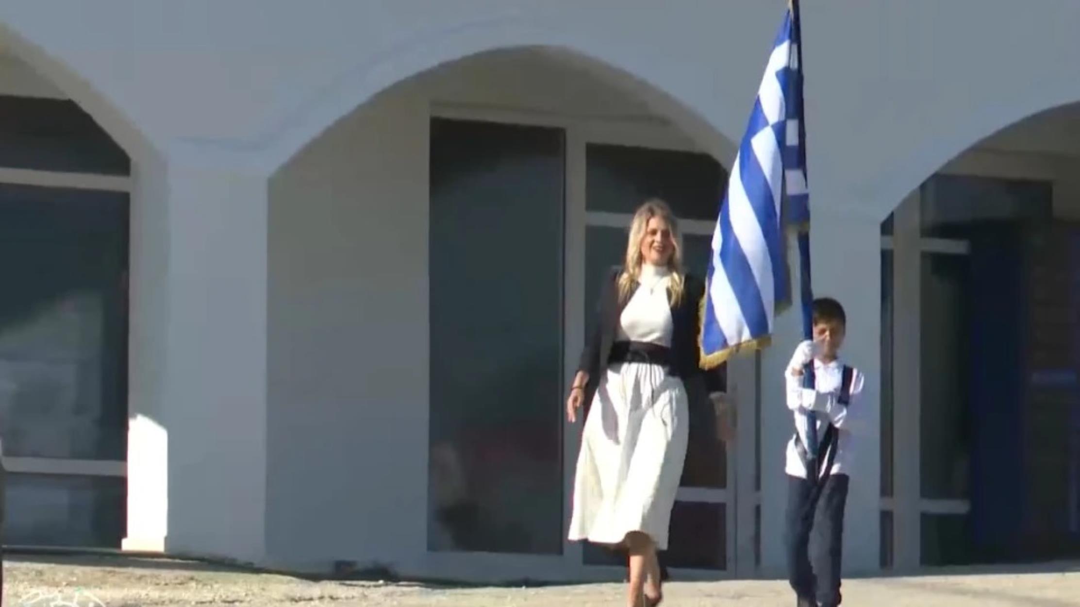 Μαθράκι: Παρέλασε μόνος του ο 9χρονος τάσος