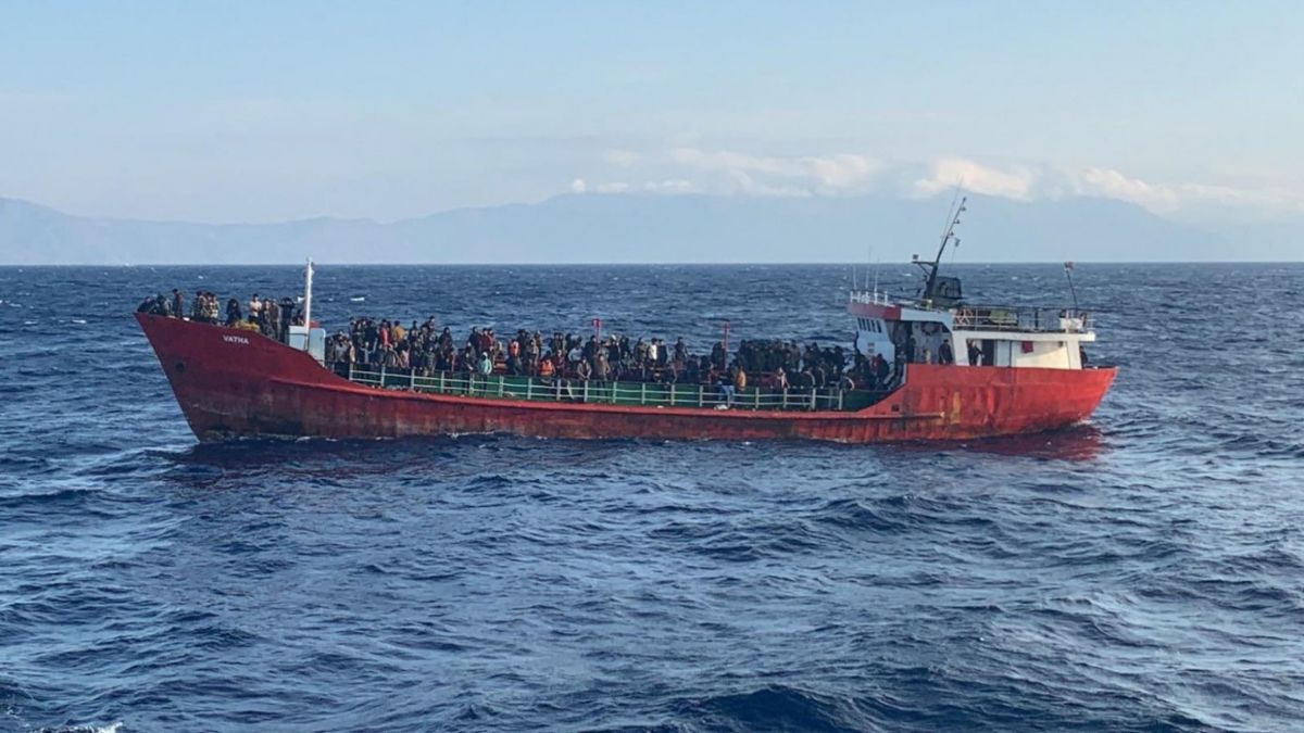 Κρήτη: Μεγάλη επιχείρηση διάσωσης 400 μεταναστών