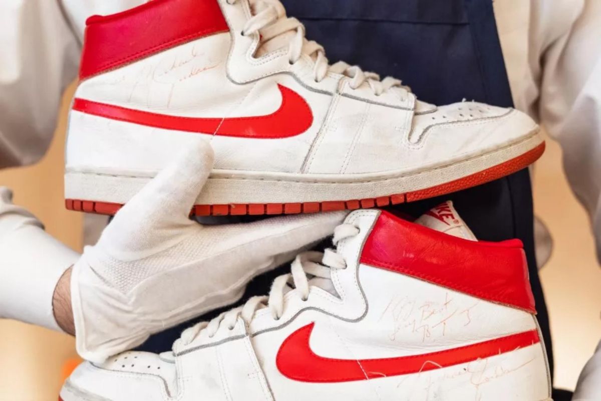 Μάικλ Τζόρνταν: Τα πρώτα NIKE του πουλήθηκαν για 1,47 εκατομμύρια