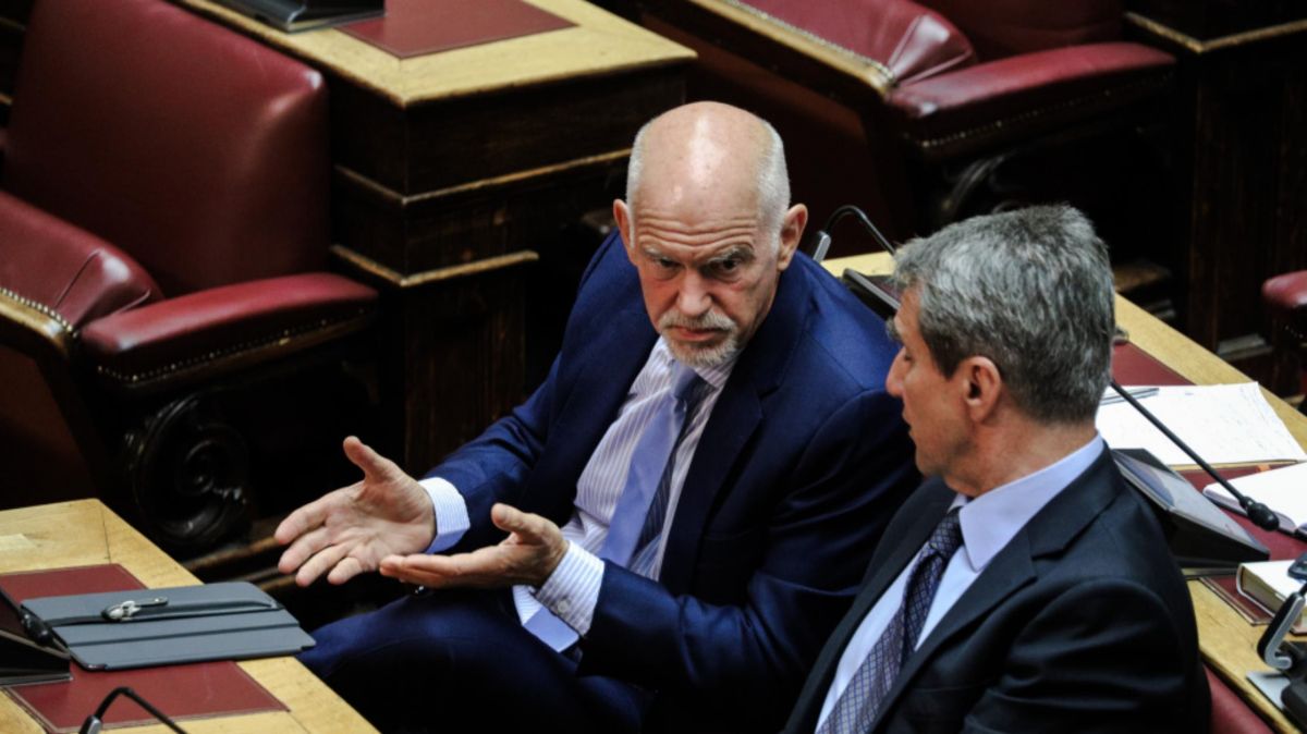 Λοβέρδος: Αιχμές κατά Παπανδρέου για την «προοδευτική διακυβέρνηση»