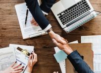 Ινδία: Εταιρεία δοκιμάζει το μοντέλο της τριήμερης εργασίας