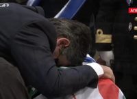 Φώφη Γεννηματά: Ο σπαραγμός του συζύγου της πάνω από το φέρετρο