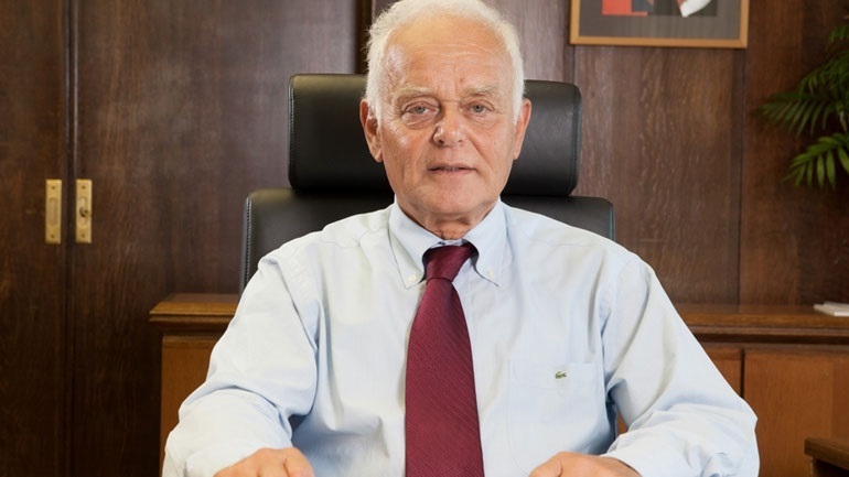 Μανιτάκης: Συνταγματικός ο υποχρεωτικός εμβολιασμός