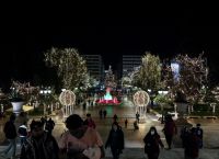 Χριστούγεννα: Οι ευρωπαϊκές πρωτεύουσες φόρεσαν τα γιορτινά τους Χριστούγεννα: Οι ευρωπαϊκές πρωτεύουσες φόρεσαν τα γιορτινά τους
