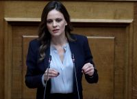 Έφη Αχτσιόγλου: Η κυβέρνηση αρνείται τη μείωση των ειδικών φόρων στα καύσιμα