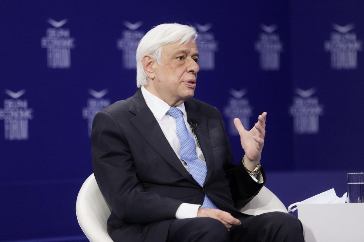 Προκόπης Παυλόπουλος: Στο νοσοκομείο με κορωνοϊό