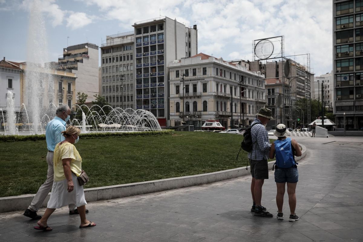 Κρούσματα 4/2: 4.723 στην Αττική και 2.397 στη Θεσσαλονίκη – Η κατανομή