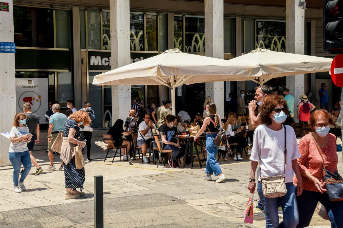Κρούσματα: Φόβοι για μεγάλη έκρηξη και «μαύρα» Χριστούγεννα