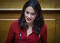 Υπουργείο Εργασίας: Ξεκινά άμεσα η διανομή των σχολικών γευμάτων