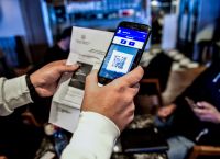 Κορωνοϊός: Πώς εισέρχονται στα καταστήματα πολίτες που εμβολιάστηκαν εκτός Ευρωπαϊκής Ένωσης