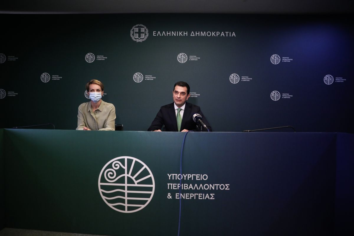 Σκρέκας: Αυξάνεται η επιδότηση στα 39 ευρώ για τους λογαριασμούς ρεύματος το Νοέμβριο και Δεκέμβριο
