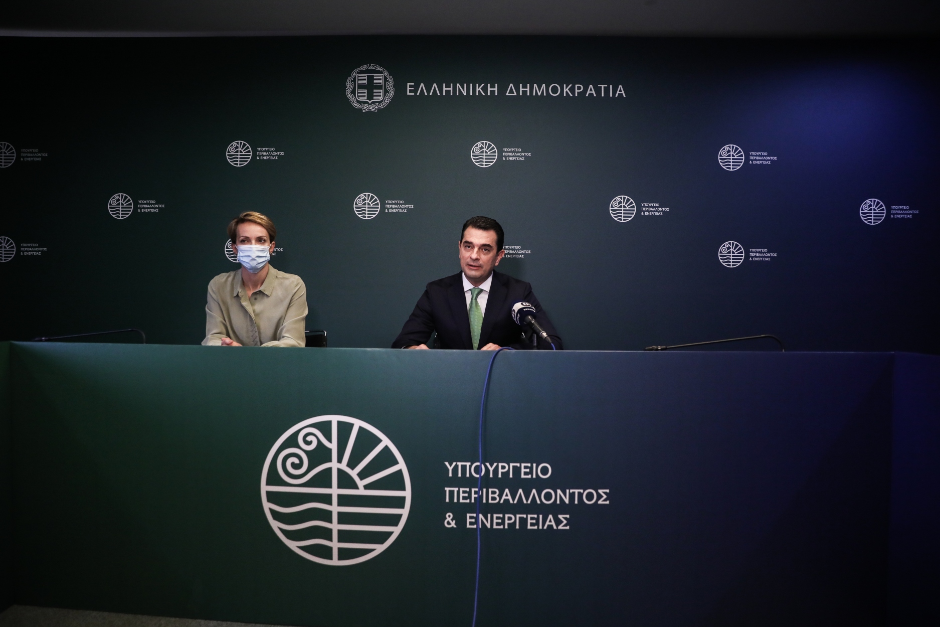 Σκρέκας: Αυξάνεται η επιδότηση στα 39 ευρώ για τους λογαριασμούς ρεύματος το Νοέμβριο και Δεκέμβριο