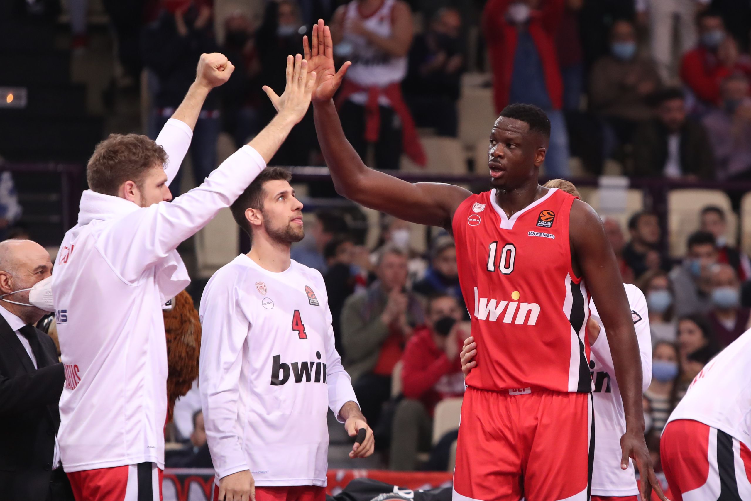 Ολυμπιακός – Μακάμπι 90-73: Οι ερυθρόλευκοι έκαναν το 7Χ7 στο ΣΕΦ