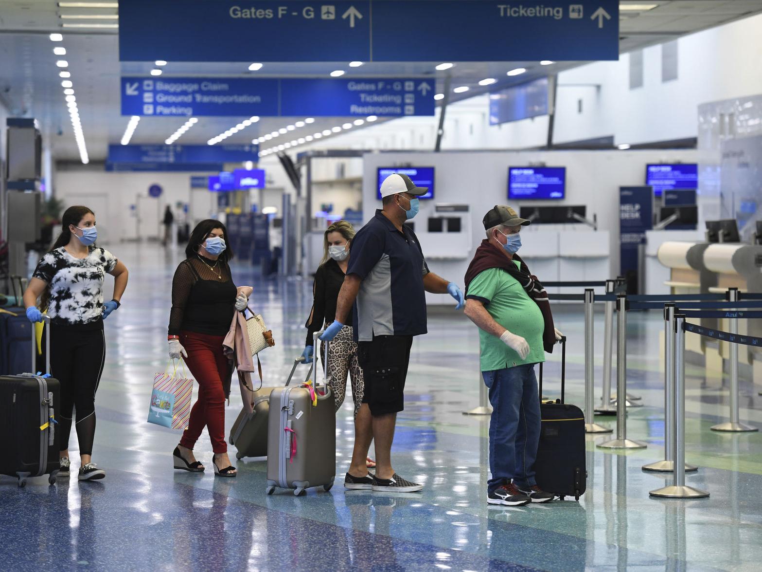 Παραλλαγή Όμικρον: Φημολογείται πως προήλθε από φορέα του HIV