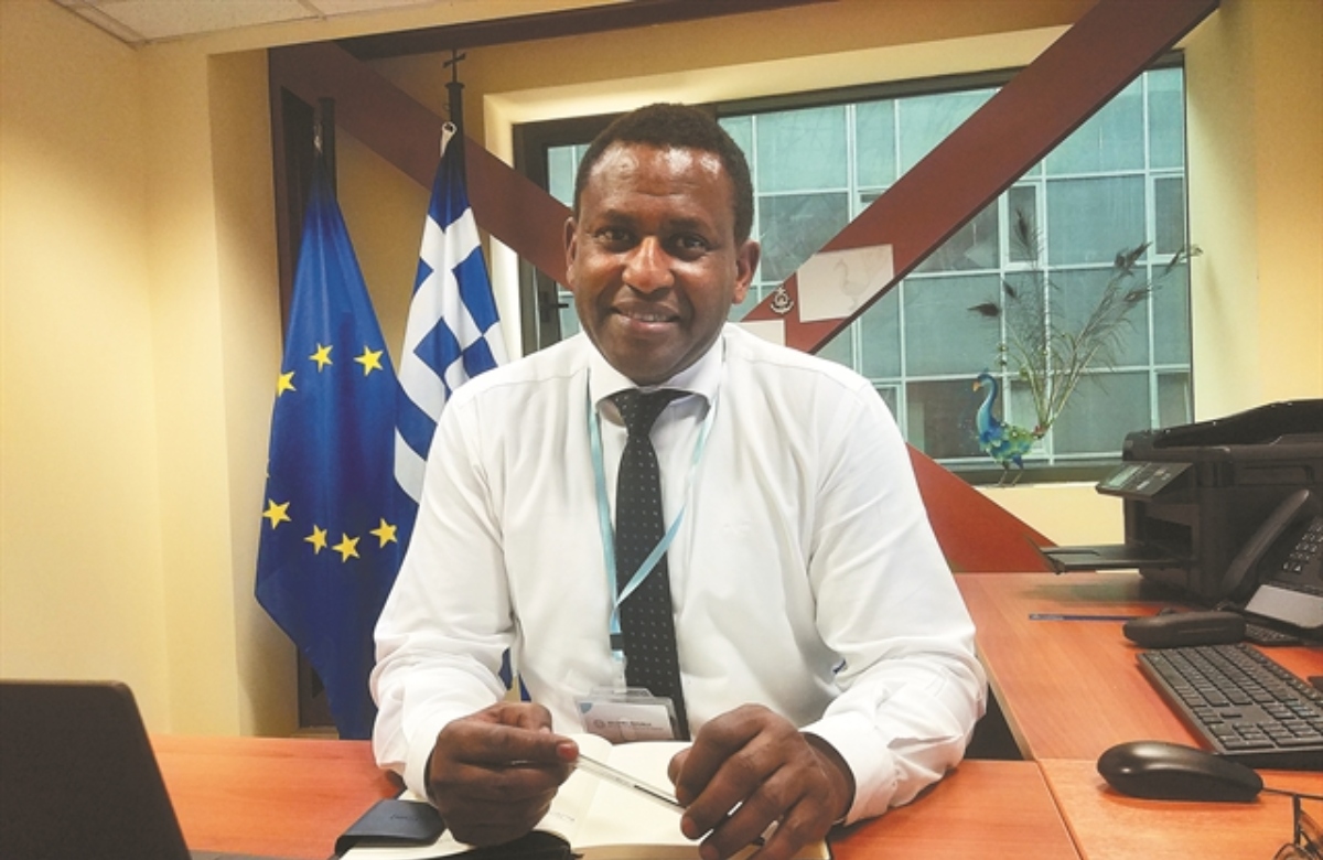 Σπύρος Ρίτσαρντ Χαγκαμπιμάνα: Μπορεί να γίνει ο πρώτος μαύρος Έλληνας βουλευτής