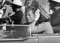 Όλιβερ Στόουν: «Γνωρίζω γιατί δολοφονήθηκε ο Τζον Κένεντι»