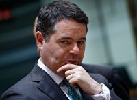 Eurogroup: «Παρά τις προκλήσεις η ανάκαμψη της οικονομίας συνεχίζεται» δήλωσε ο Ντόναχιου Eurogroup: «Παρά τις προκλήσεις η ανάκαμψη της οικονομίας συνεχίζεται» δήλωσε ο Ντόναχιου