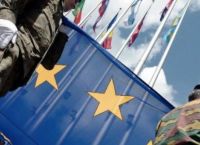 Euractiv: «Έρχεται νέα στρατηγική στον τομέα της ασφάλειας και της άμυνας στην ΕΕ»