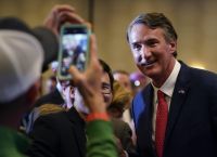 ΗΠΑ: Εκνευρισμός στους Δημοκρατικούς για την ήττα στη Βιρτζίνια