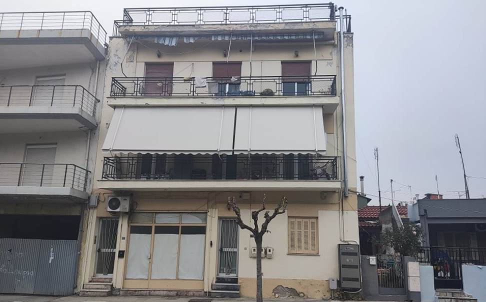 Βόλος: Αυτό είναι το σπίτι που ο δράστης δολοφόνησε τη μητέρα του δικηγόρου του