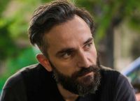 Άρης Σερβετάλης: Η πρώτη απάντηση μετά την αποχώρηση από τον «Ρινόκερο»