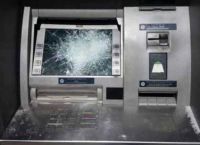 Καλλιθέα: Επίθεση με βαριοπούλες σε ATM τράπεζας Καλλιθέα: Επίθεση με βαριοπούλες σε ATM τράπεζας