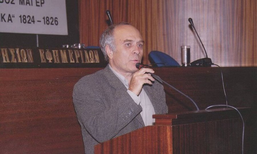 Πέθανε ο Μανώλης Χουρδάκης