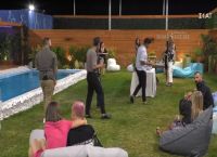 Big Brother: Γδύθηκε κι έμεινε μόνο με το στρινγκ