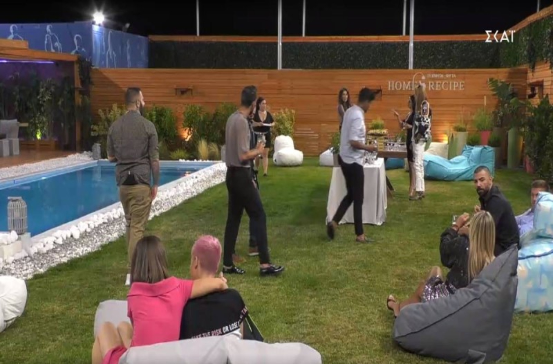 Big Brother: Γδύθηκε κι έμεινε μόνο με το στρινγκ