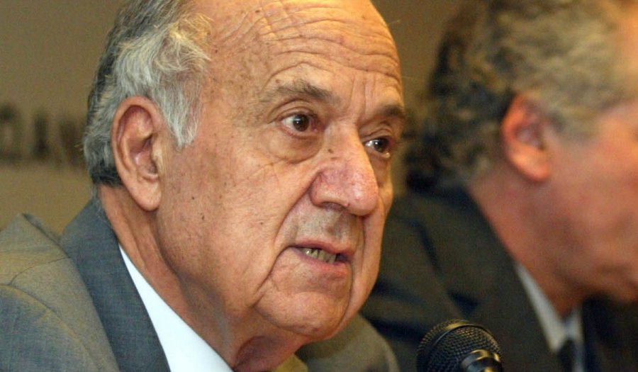 Πέθανε ο Στέλιος Σφακιανάκης