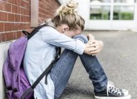 Δραπετσώνα: 16χρονη έσβησε τσιγάρο στο μάτι άλλης μαθήτριας