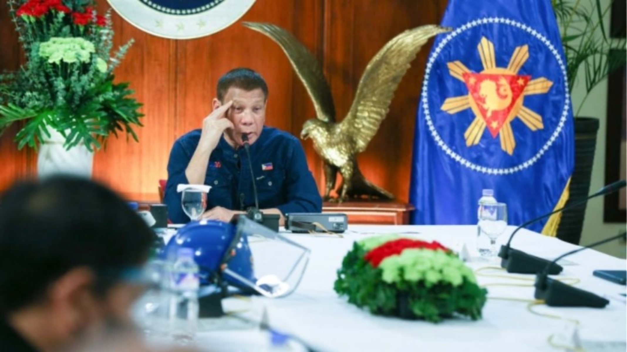Φιλιππίνες: Ο Ντουτέρτε αναθέτει στον στρατό τη διανομή των εμβολίων