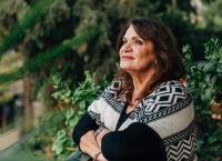 Ελπίδα: «Ο άντρας μου έπεσε στα χέρια μου και τον κράτησα την ώρα που πέθανε»