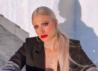 Ιωάννα Τούνη: Διέγραψε το story για την αεροπορική και ζήτησε συγγνώμη