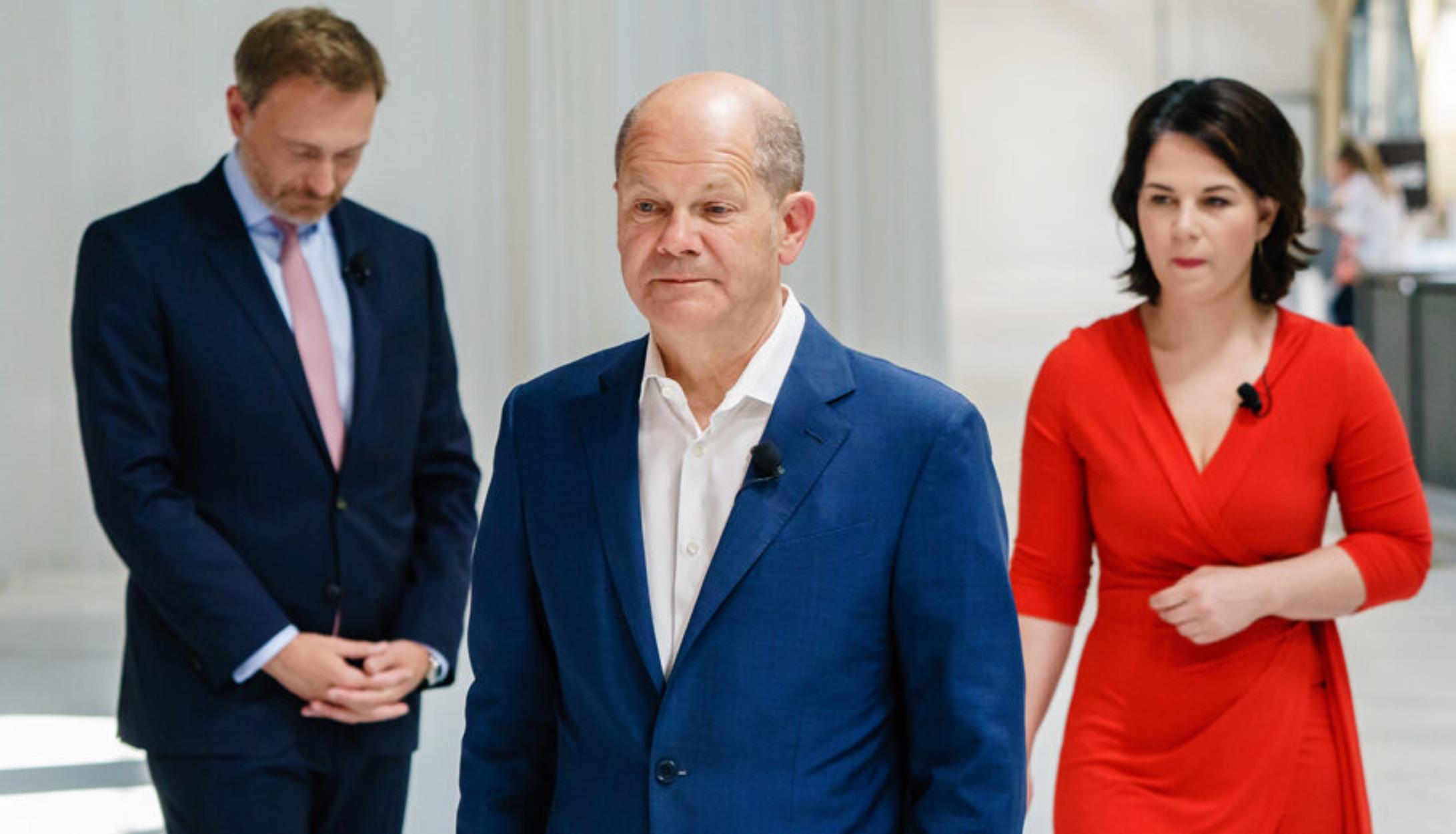 Γερμανία: SPD, Πράσινοι και Ελεύθεροι Δημοκράτες παρουσιάζουν συμφωνία για σχηματισμό κυβέρνησης