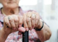 Σέρρες: Δύο γυναίκες λήστεψαν από 89χρονη κοσμήματα αξίας 20.000 ευρώ