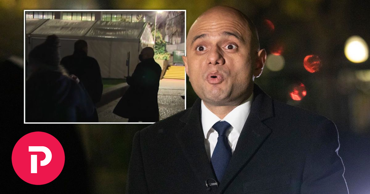 Μεγάλη Βρετανία: Ο υπουργός Υγείας πείθει δημοσιογράφο να κάνει το εμβόλιο επιτόπου