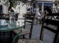 Τρίκαλα: Η ανορθόγραφη αλλά επική ταμπέλα για τους ανεμβολίαστους