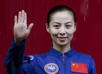 Κίνα: Η πρώτη Κινέζα αστροναύτισσα που πραγματοποίησε διαστημικό περίπατο 