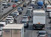 Κίνηση στους δρόμους: Στο «κόκκινο» η εθνική οδός – Πού παρατηρούνται καθυστερήσεις