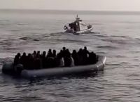Τουρκική ακτοφυλακή: Προσπάθησε να ωθήσει λέμβο με μετανάστες στα ελληνικά χωρικά ύδατα