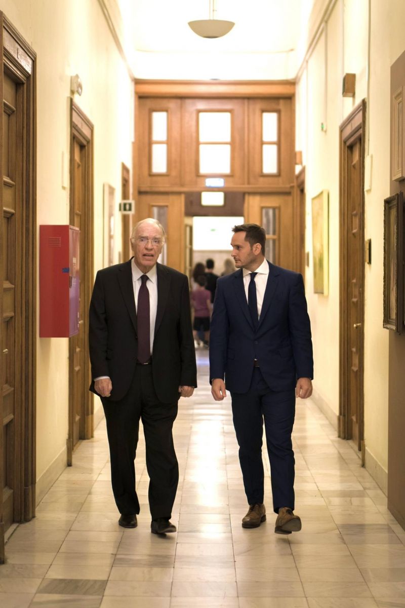 Λεβέντης: Συγκινεί ο γιος του με την ευχή για τα γενέθλια του πατέρα του