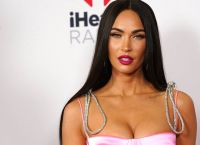 Megan fox: Για ποτό με έναν Youtuber από τη Θεσσαλονίκη Megan fox: Για ποτό με έναν Youtuber από τη Θεσσαλονίκη