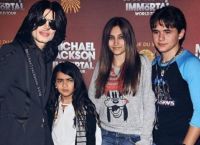 Μάικλ Τζάκσον: Ο γιος του μεγάλωσε και είναι αγνώριστος Μάικλ Τζάκσον: Ο γιος του μεγάλωσε και είναι αγνώριστος