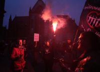 Ολλανδία: Τρίτη νύκτα ταραχών σε διαδηλώσεις κατά των περιοριστικών μέτρων