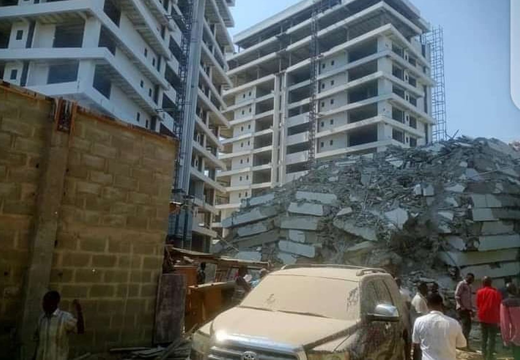 Νιγηρία: Κατέρρευσε ουρανοξύστης και δίνουν μάχη να απεγκλωβίσουν ζωντανούς