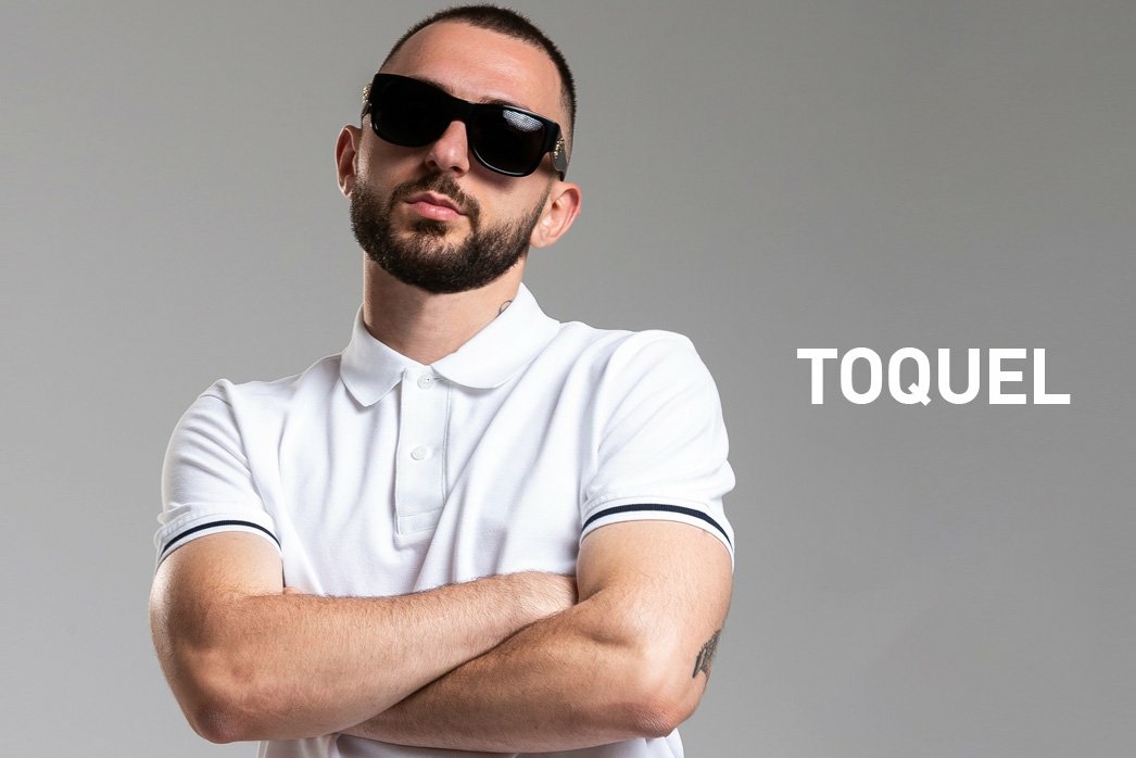Toquel: «Ο πατέρας μου έπαιζε τζόγο και κακοποιούσε τη μάνα μου, έχει φάει πολύ ξύλο»